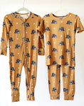 Load image into Gallery viewer, Boys 18-Wheeler Two Piece Pajama Set
